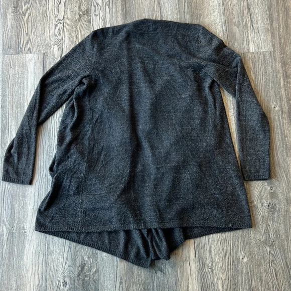 Barefoot Dreams Sweater Gray Cozychic Lite Island Wrap Size Small Medium - Picture 7 of 11